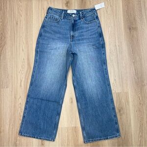 SOLD - NWT Hollister Ultra High-Rise Baggy Jean